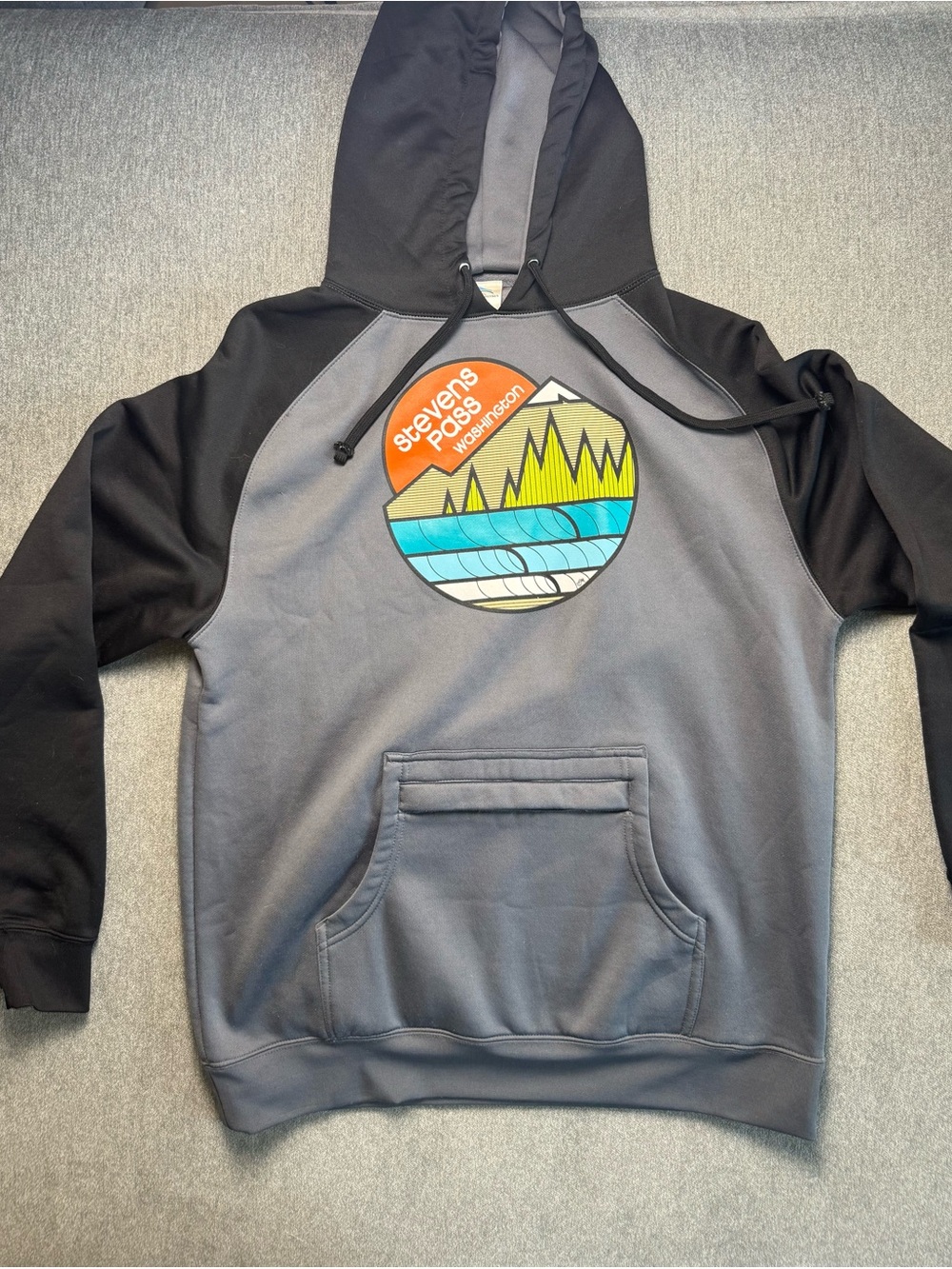Stevens Pass WA Two-Tone Gray and Black Graphic Ski/Snowboard Hoodie